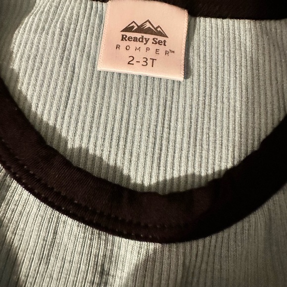 Ready Set Rompers. Front Opening. 2-3T - Picture 7 of 15